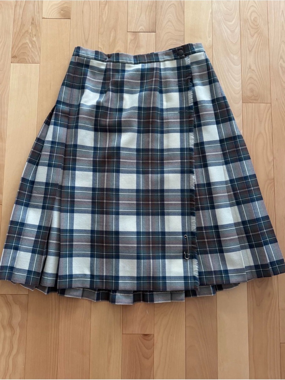 Women’s vintage Scottish kilt